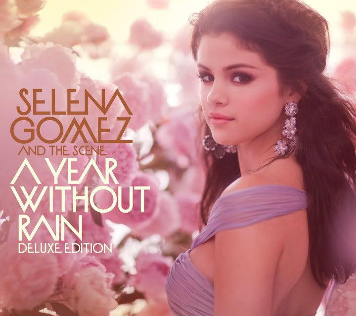 selena gomez cutest. Selena Gomez, 16, slipped on a