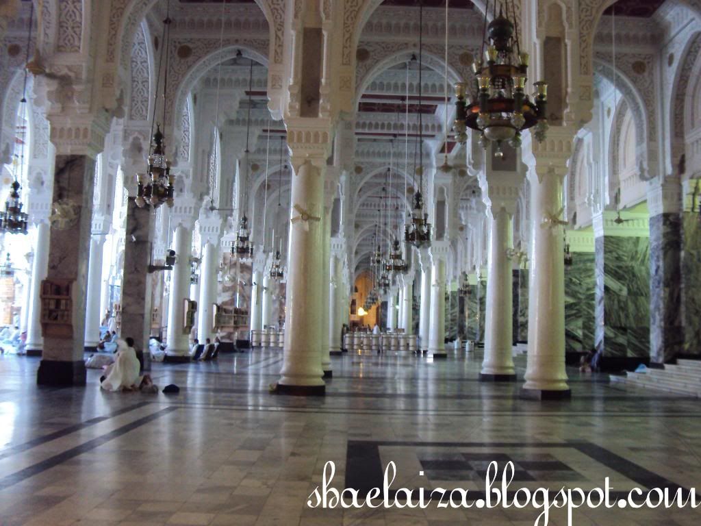 interior masjid