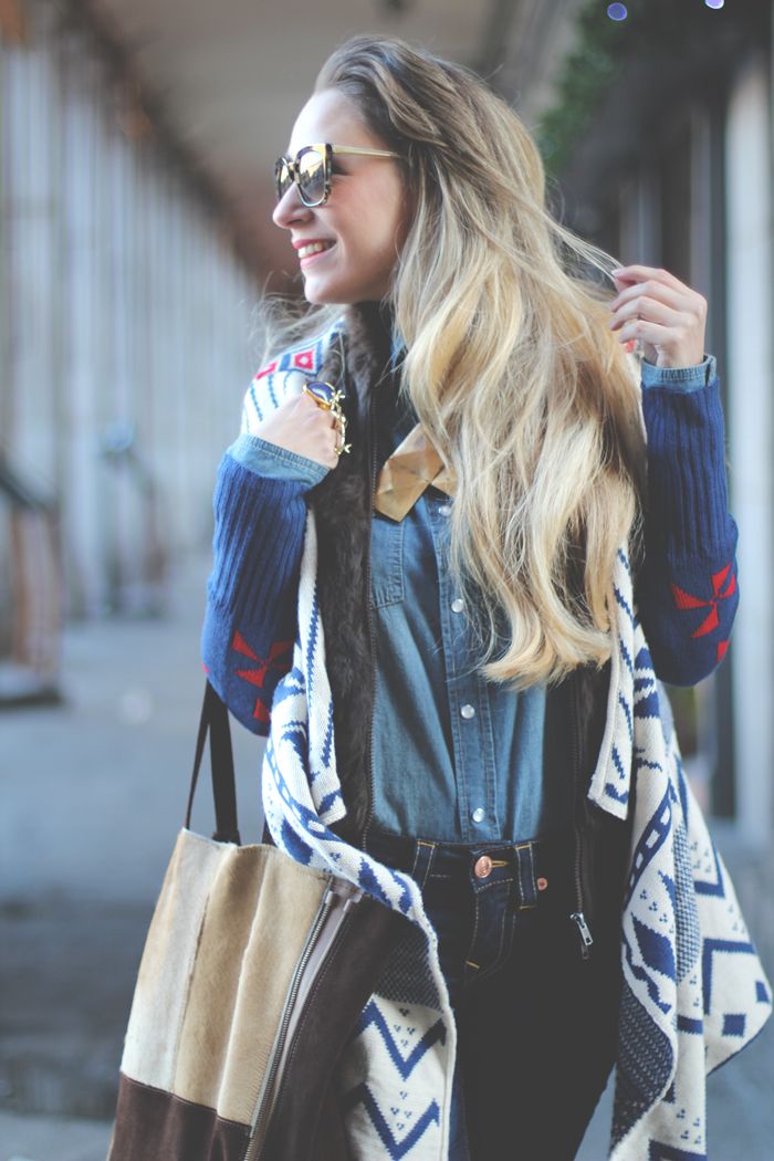Aztec Jeans, camisa vaquera, look con vaqueros, tendencia azteca, My Showroom, Priscila Betancort, look del día, botas,