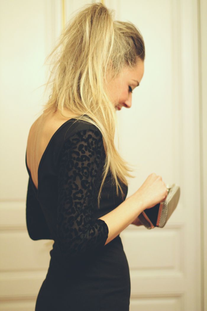 Leopard My Showroom, Priscila Betancort, Carlos Toun, Black dress, vestido negro, vestido ajustado, labios rojos