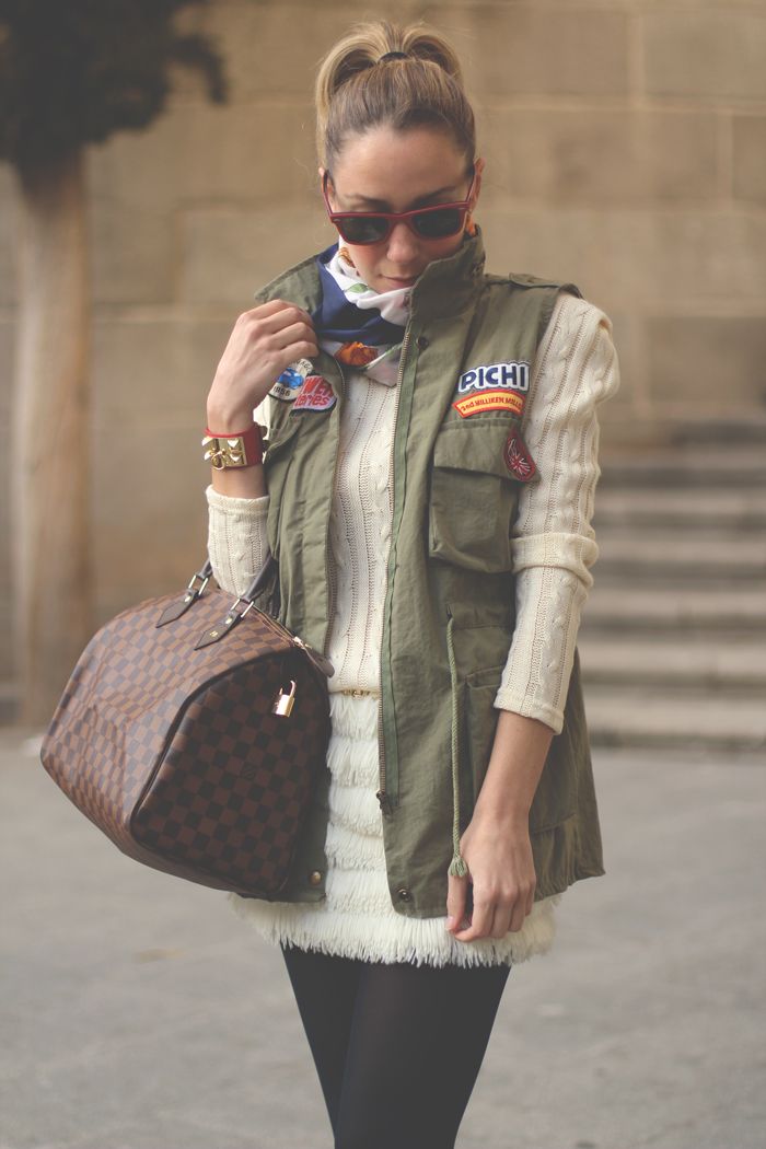 Military Vest Priscila Betancort, Carlos Toun, Louis Vuitton, Damier, Speedy 35, Military vest, street style, blogger, rayban, wayfarer, hermés