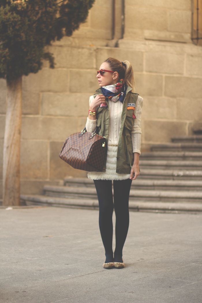 My Showroom Priscila Betancort, Carlos Toun, Louis Vuitton, Damier, Speedy 35, My Showroom blog, street style, blogger, knit dress, vestido de punto, military vest, chaleco militar, hermès