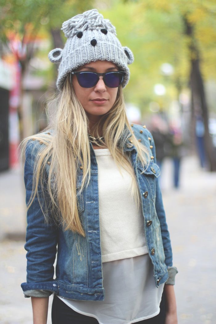 Mirror sunglasses My Showroom, Priscila Betancort, Oakley Frogskins, Optifactory, Sarenza, blonde, fashion blogger, blog de moda, street style, gorro de lana, fashion pills, jeans, denim