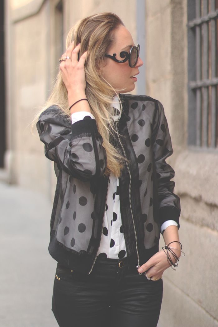 My Showroom eBay, camisa lunares, bomber, HM, look con vaqueros, Stradivarius, prada, optifactory, botas, Pilar Burgos, prada barroque, anillo, La Planta cactácea, La Señorita, Priscila Betancort, MY SHOWROOM, Carlos Toun,