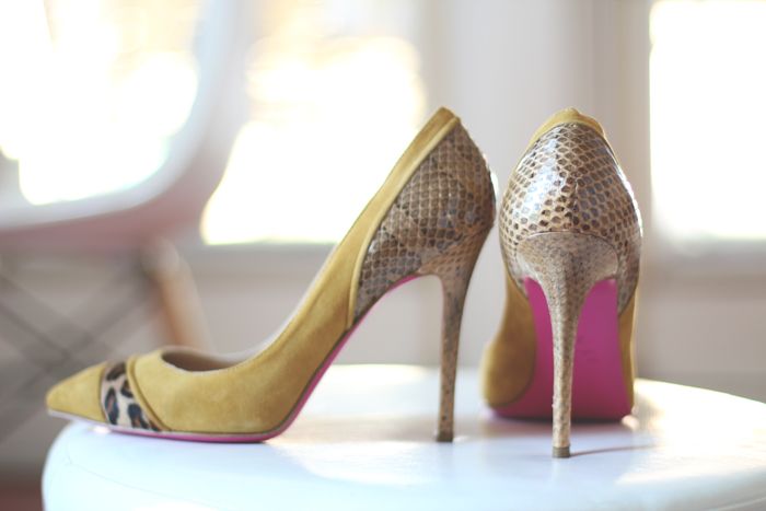 Pilar Burgos Pilar burgos, Heels, mostaza, zapatos de salón, stilettos, Leopard print